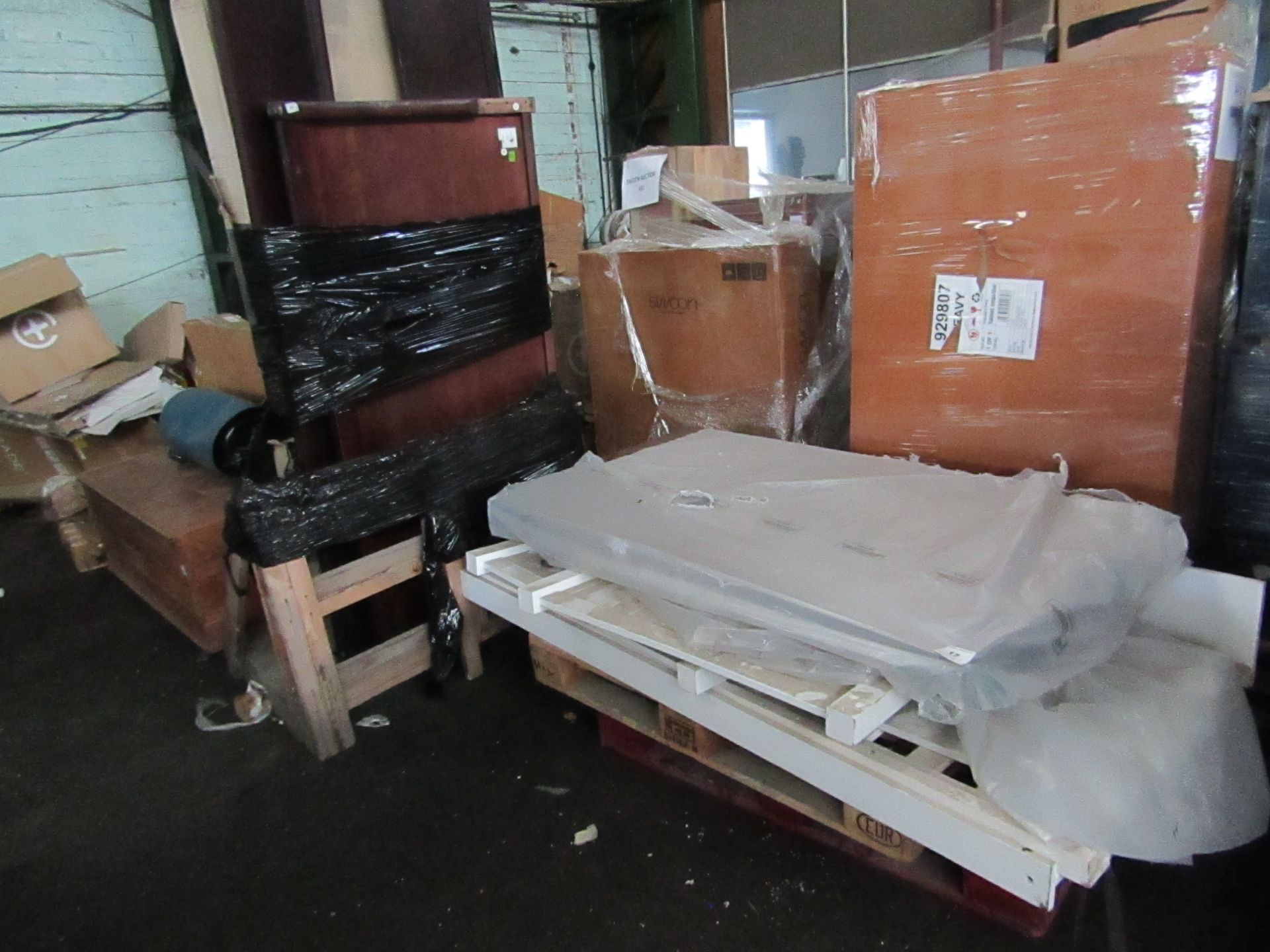 3 ITEMS BEING A SINGLE BED FRAME, KING SIZE BED FRAME & A TABLE TOP. ALL UNCHECKED