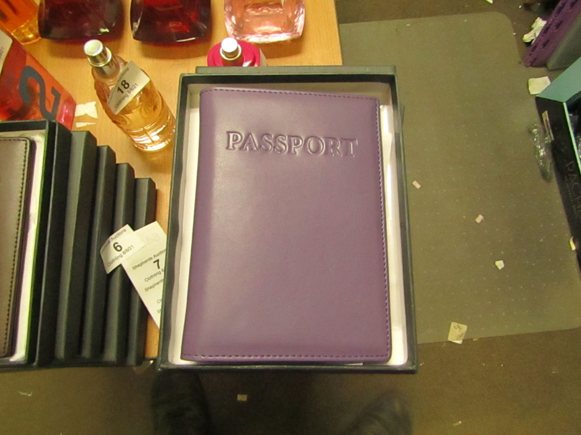 1 x Boca Purple Leather Passport Organiser with RFID Blocking to Prevent Card Cloning New & Boxed