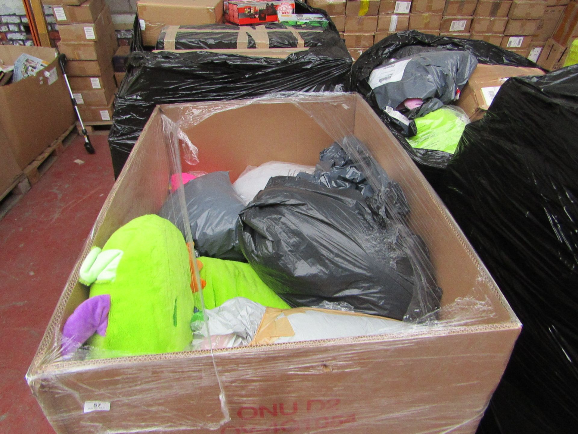 | 1X | PALLET OF APPROX 30X HAPPY NAPPER SLEEPING BAGS | PALLET IS RAW AND UNWORKED | NO ONLINE