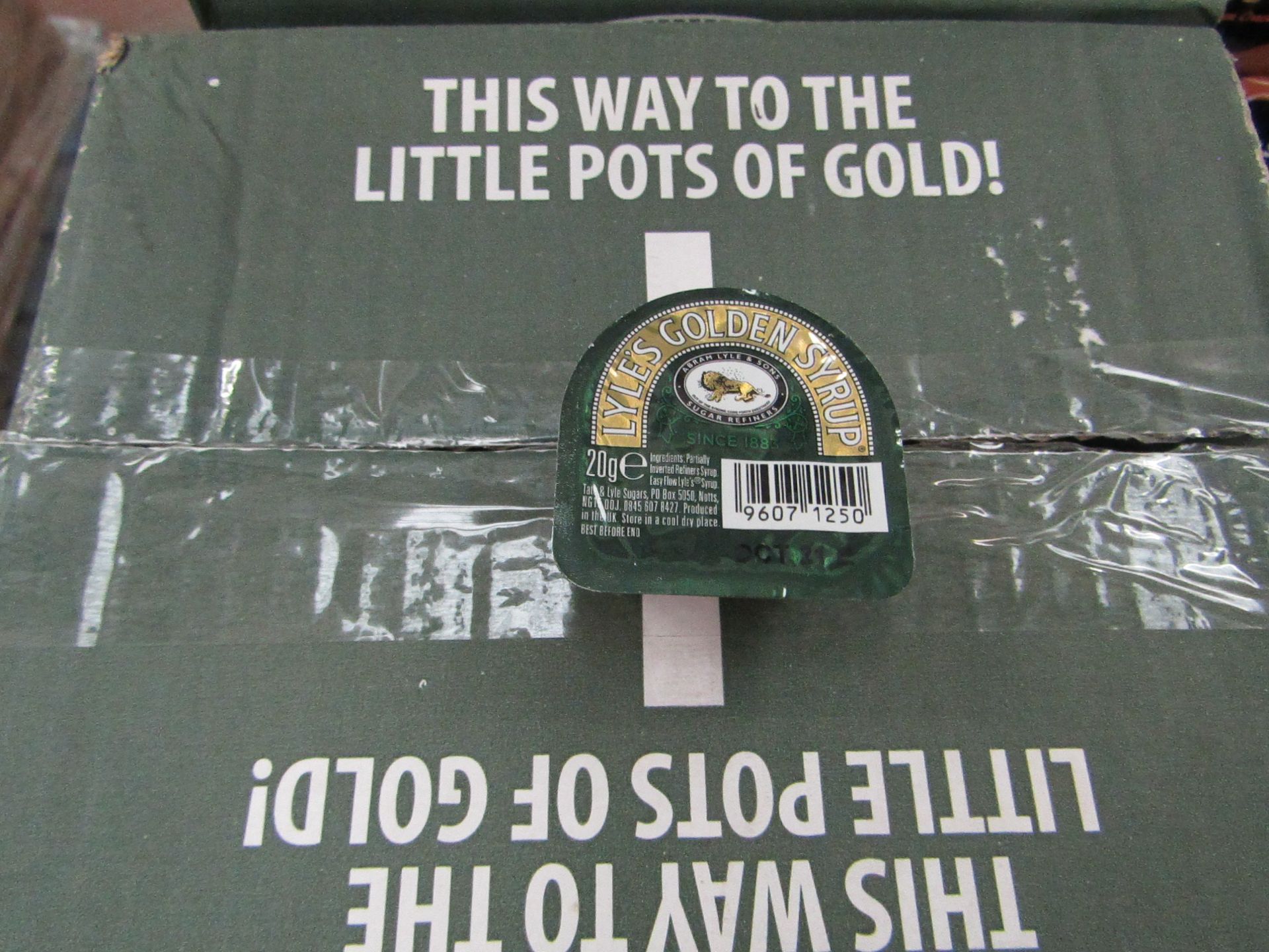 Box of 100x 20g Lyle's golden syrup - Unused & Boxed. BB 10/24