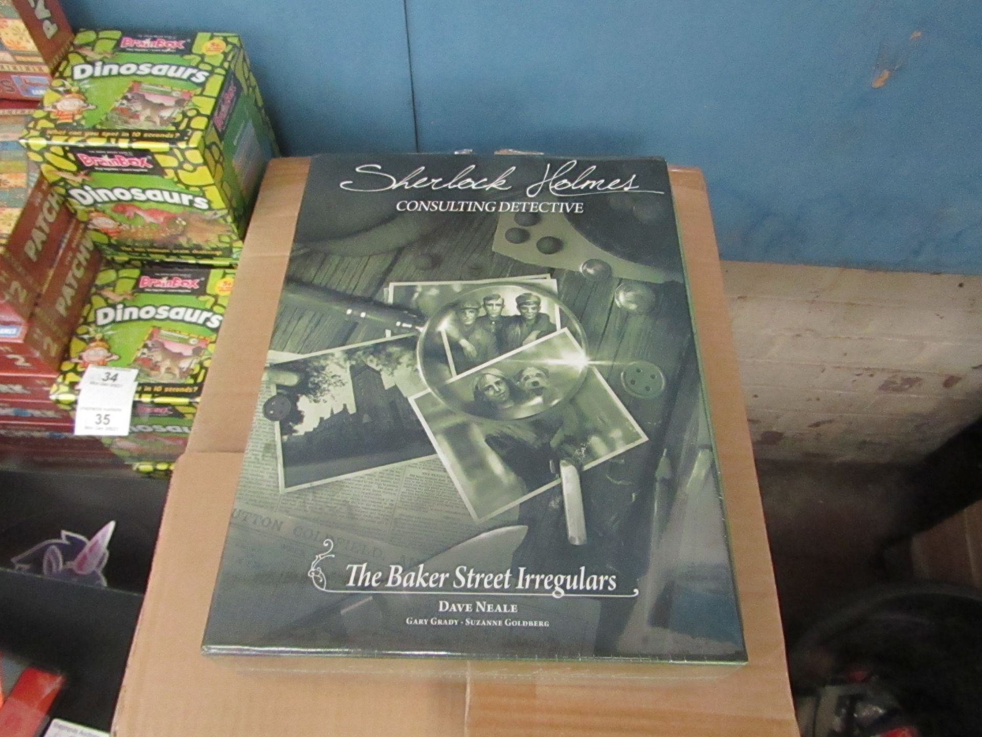 Sherlock Holmes - The Baker Street Irregulars Consulting Detective - New & Packaged.