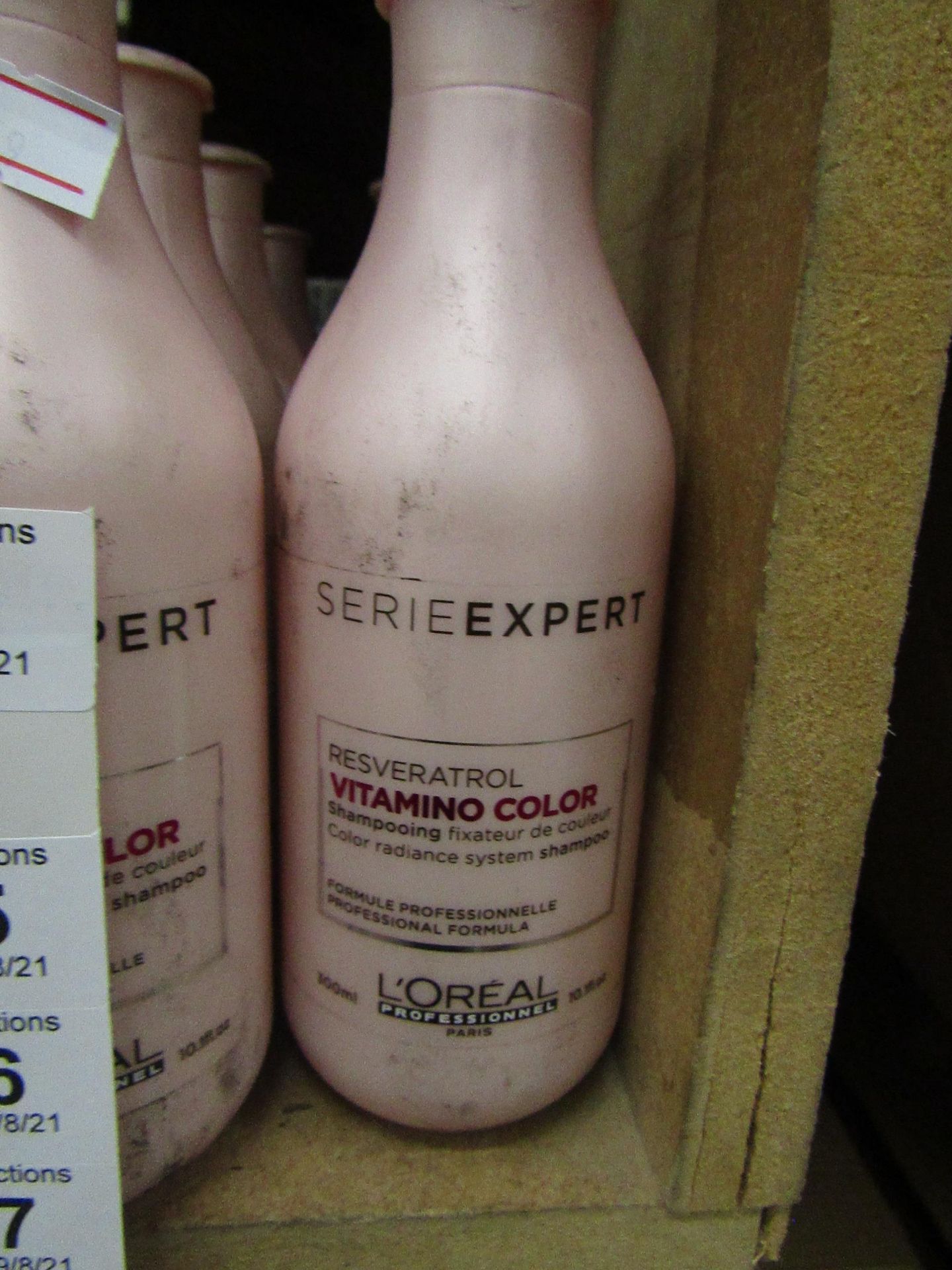 L'Oreal Professional - Serie Expert Vitamino Color Shampooing - 300ml - Unused.