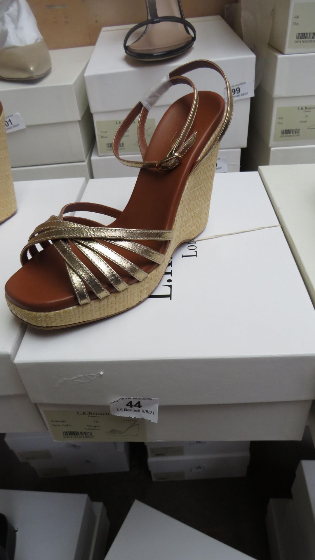 L K Bennett London Solange Soft Gold Nappa Leather Shoes size 38 RRP £195 new & boxed see image