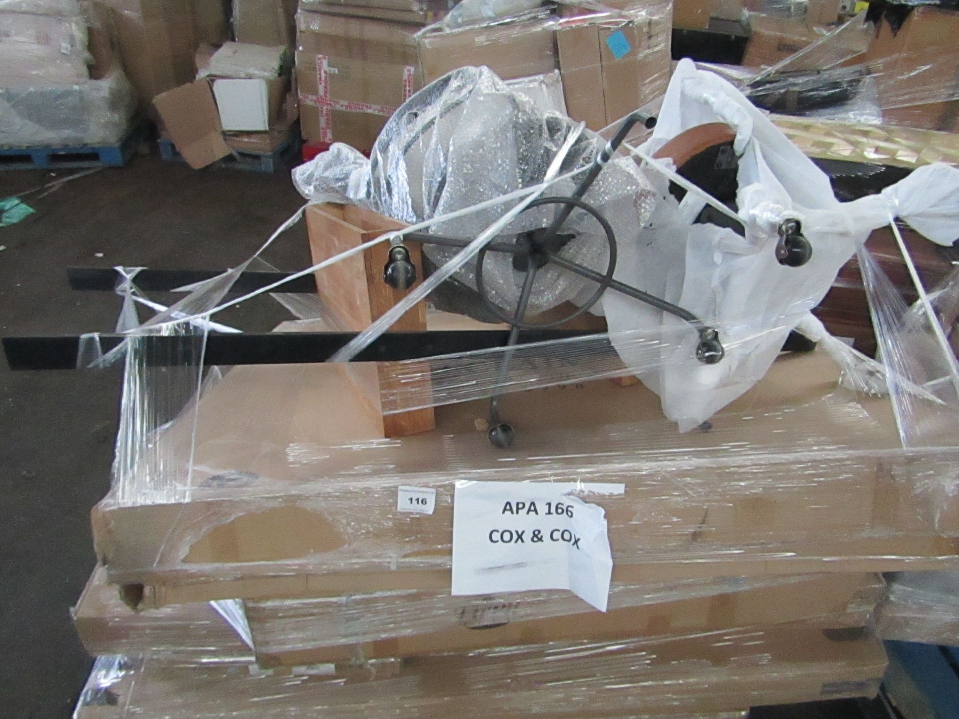 Mixed pallet of Cox & Cox customer returns to include 9 items of stock with a total RRP of