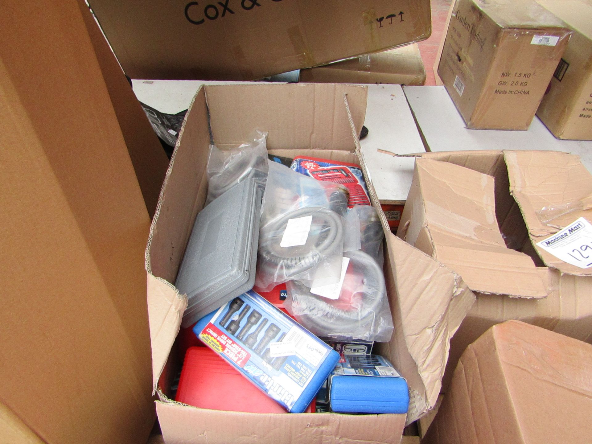 1x BOX OF VARIOUS TOOLS 1288 This lot is a Machine Mart product which is raw and completely