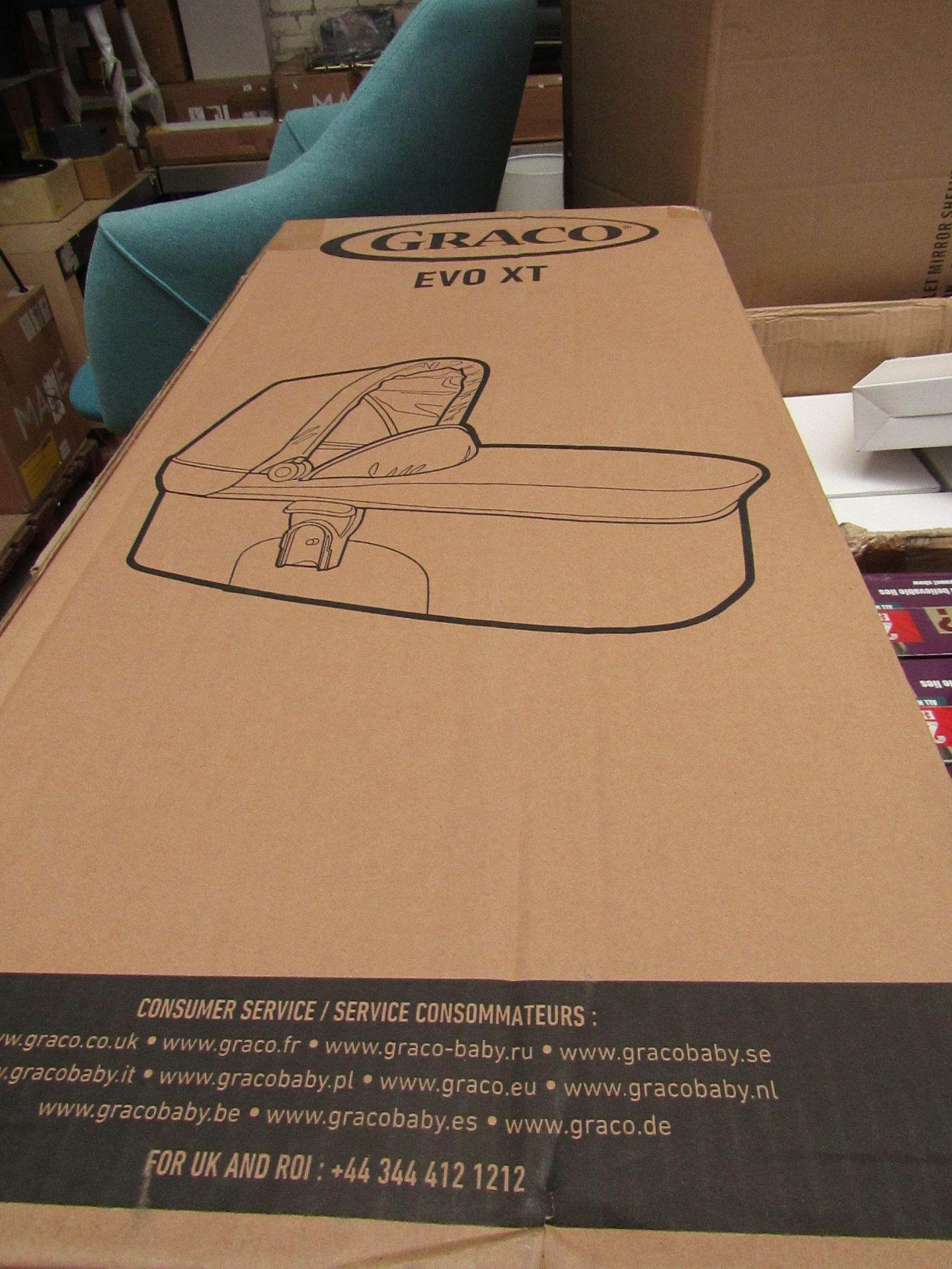 1X GRACO EVO XT, SUITABLE FOR A CHILD WHO CAN NOT SIT UP UNAIDED, UNCHECKED AND BOXED.