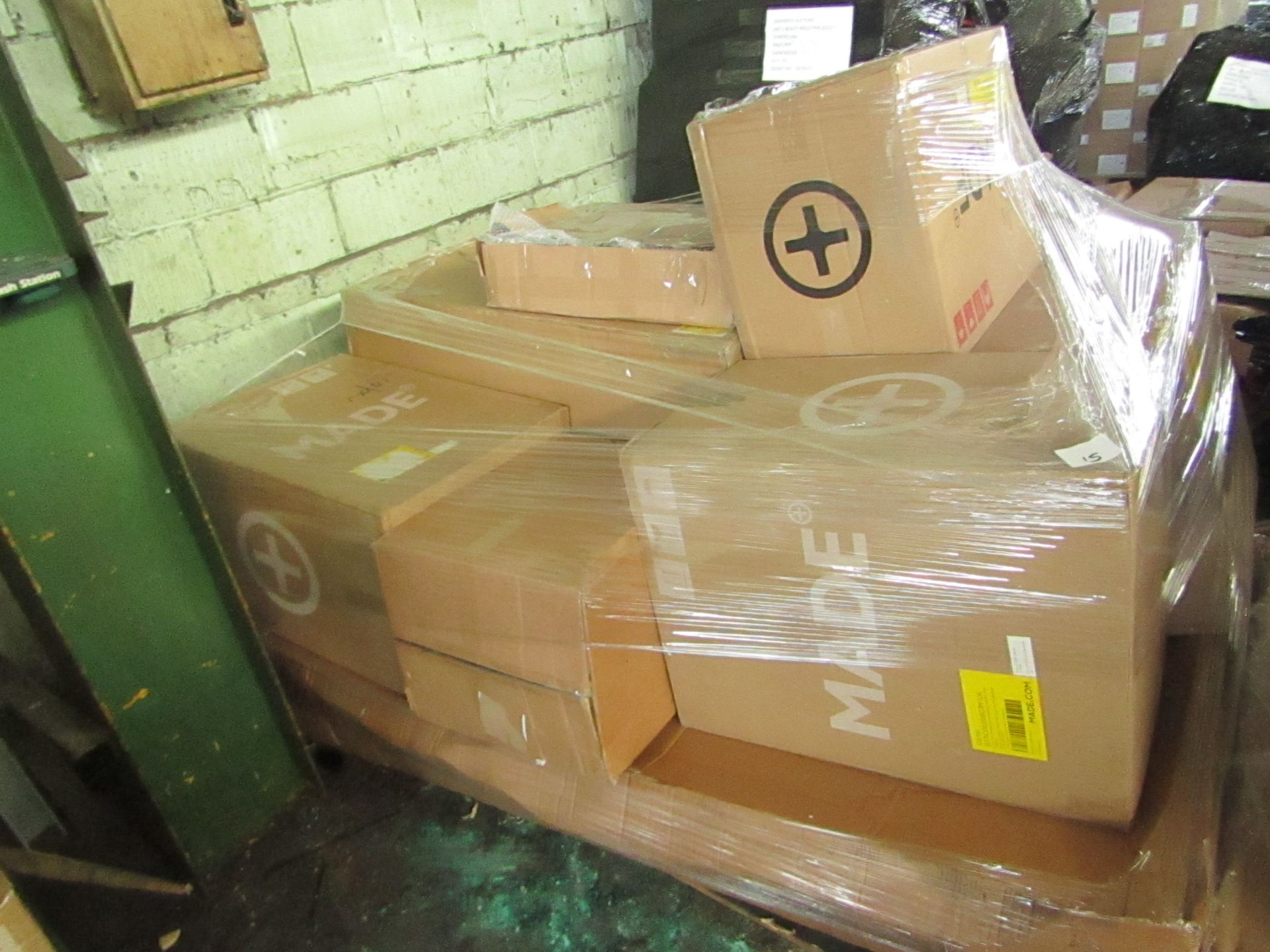 Mixed pallet of Made.com customer returns to include 9 items of stock with a total RRP of
