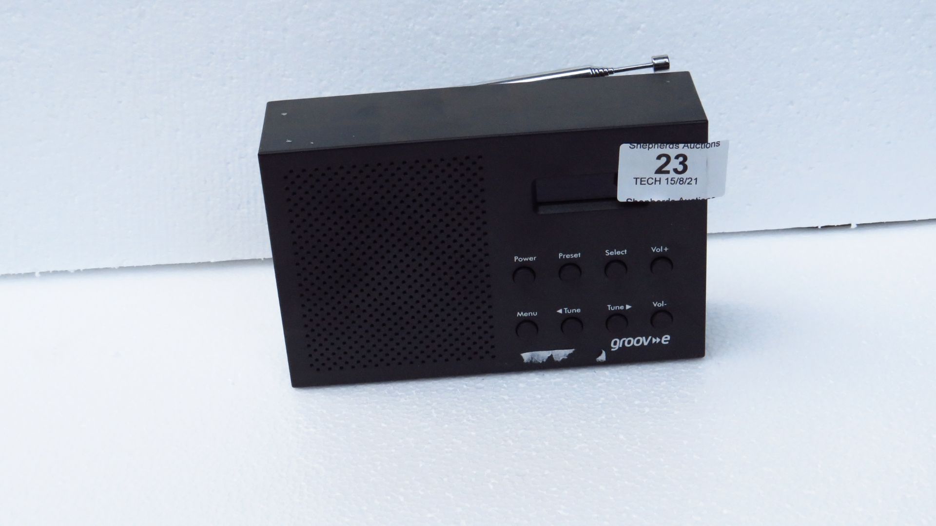 1X Groove radio clock, unchecked and no box, RRP œ-