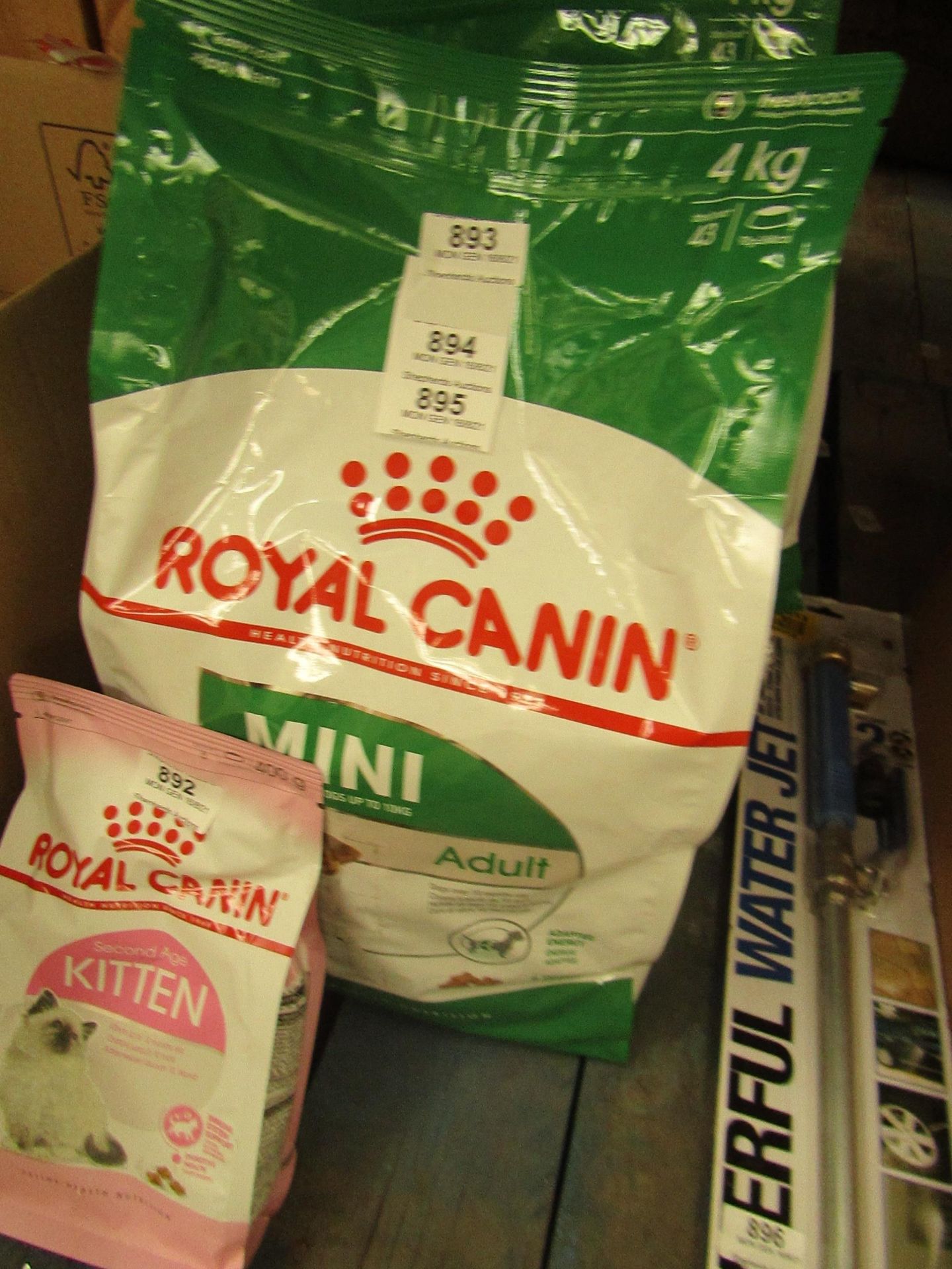 Royal Canin - Maxi Adult Food - 4kg - New & Sealed. - In Date Till 2022.