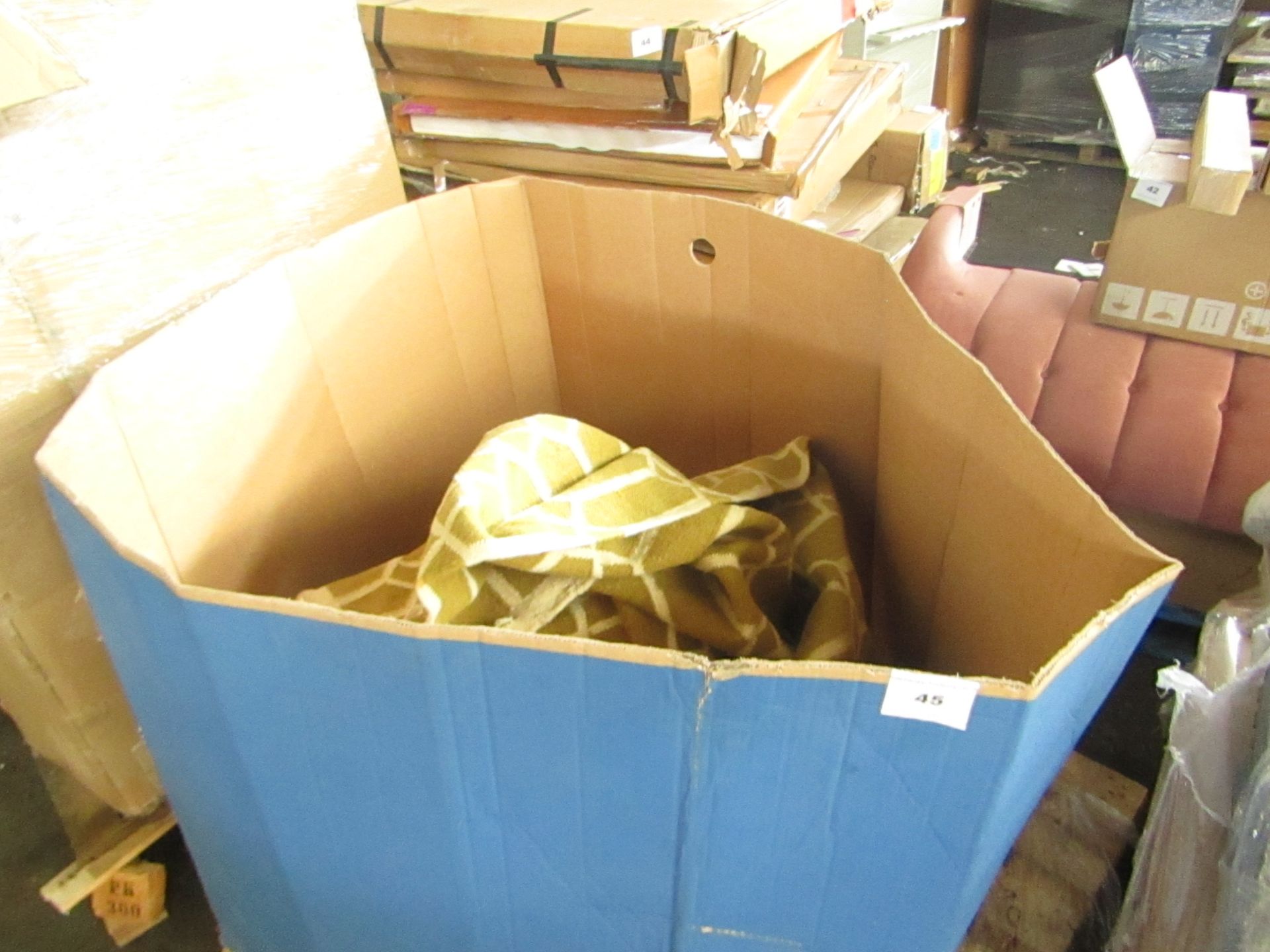 | 1X | PALLET OF FAULTY / MISSING PARTS / DAMAGED CUSTOMER RETURNS MADE.COM STOCK UNMANIFESTED |