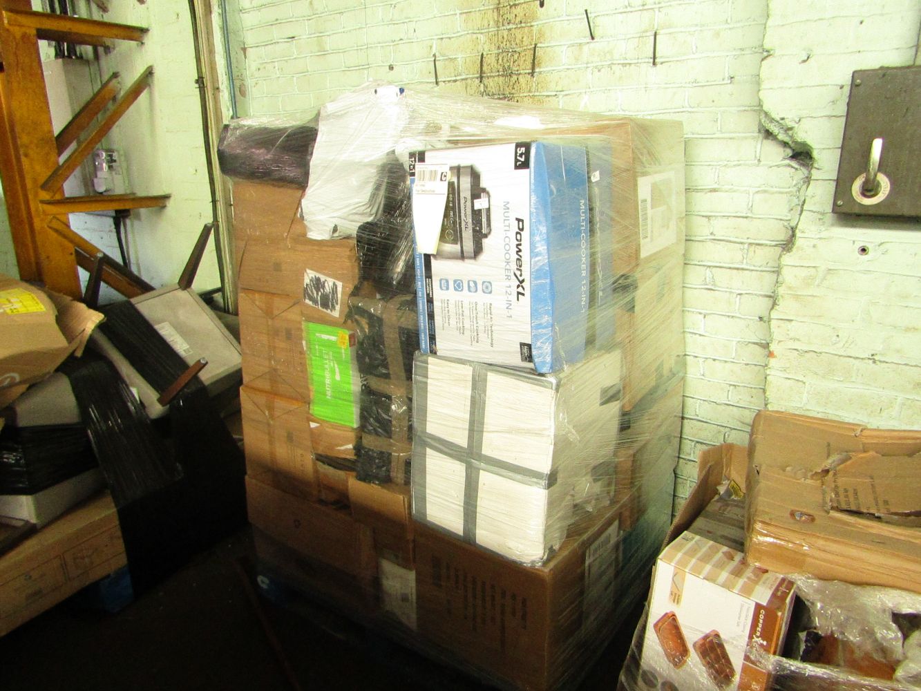 Bulk, Boxes and Pallet lots of Household electricals from 2 large National retailer