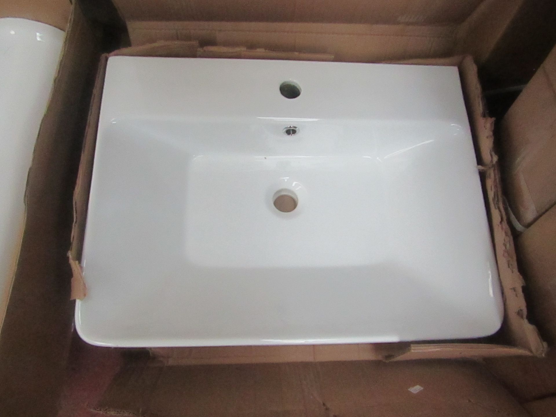 Unbranded - 600mm Luxury Ceramic Wash-basin - Unused & Box Damaged.