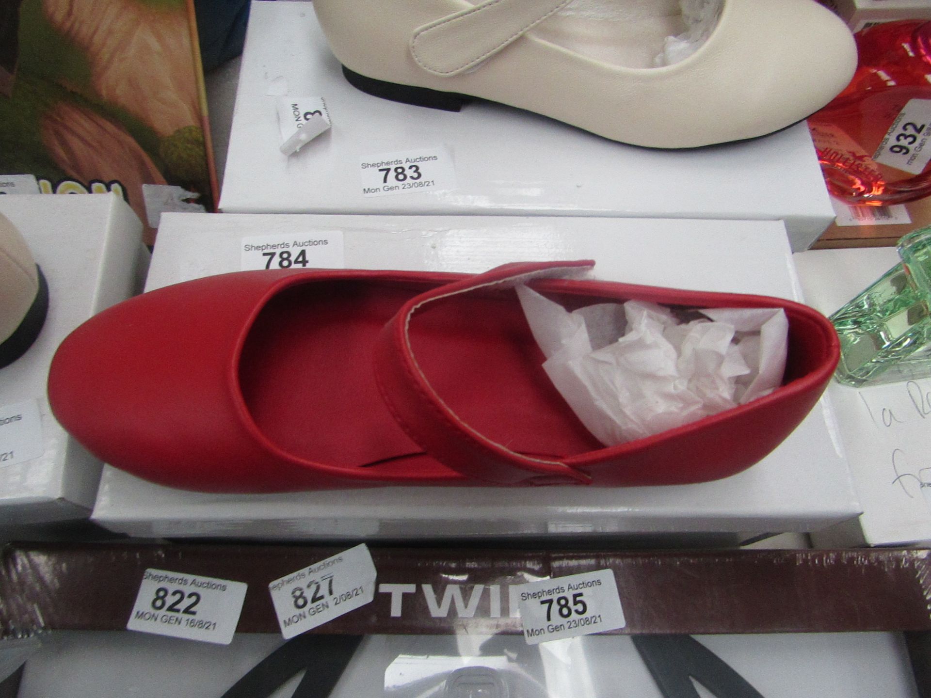 Unbranded - Red One Strap Flat Shoes - Size EU36 - Unused & Boxed.