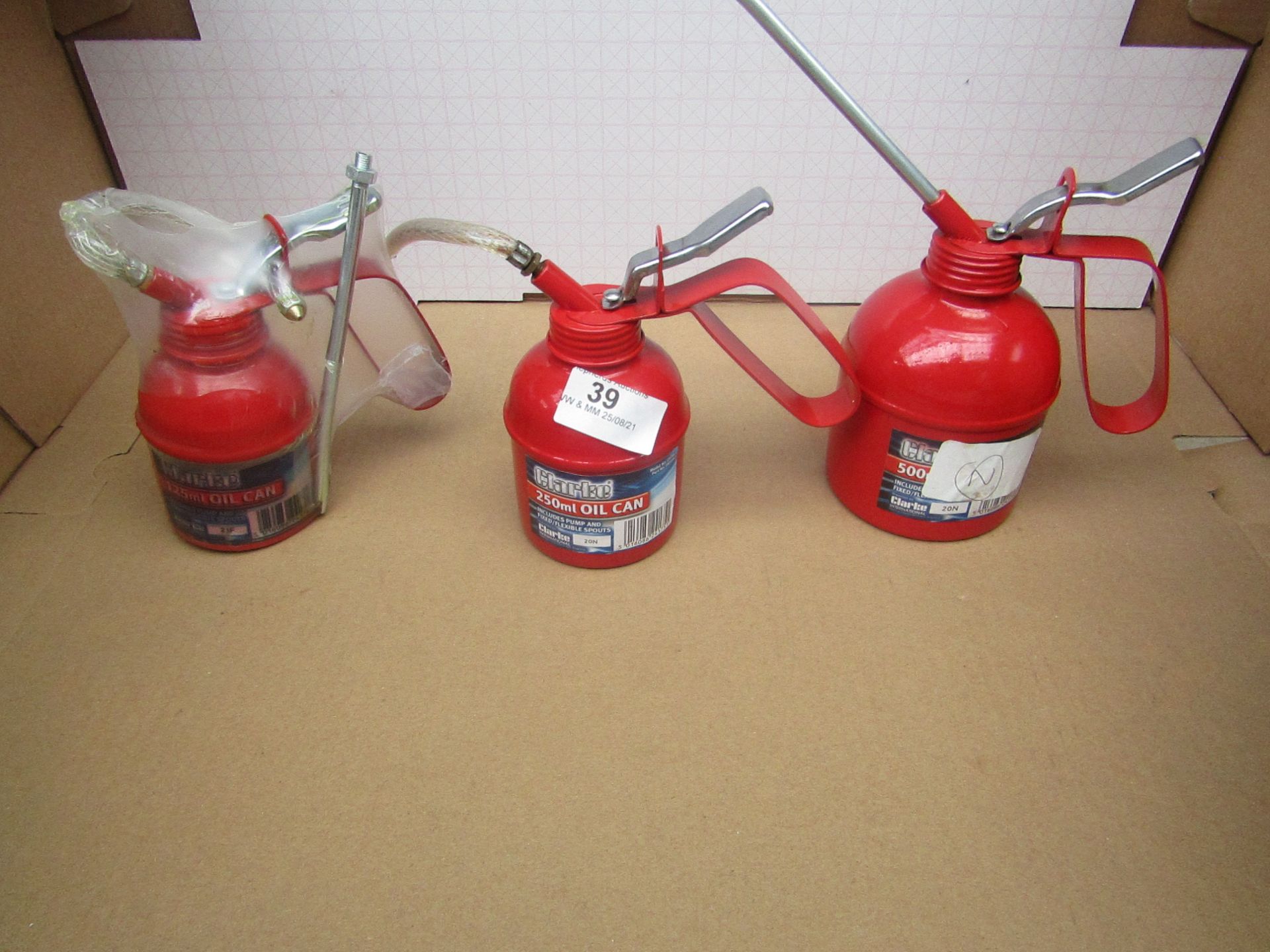 1x CL 250ML OIL CAN CHT843, 1x CL 125ML OIL CAN CHT842, 1x CL 500ML OIL CAN CHT844, This lot is a