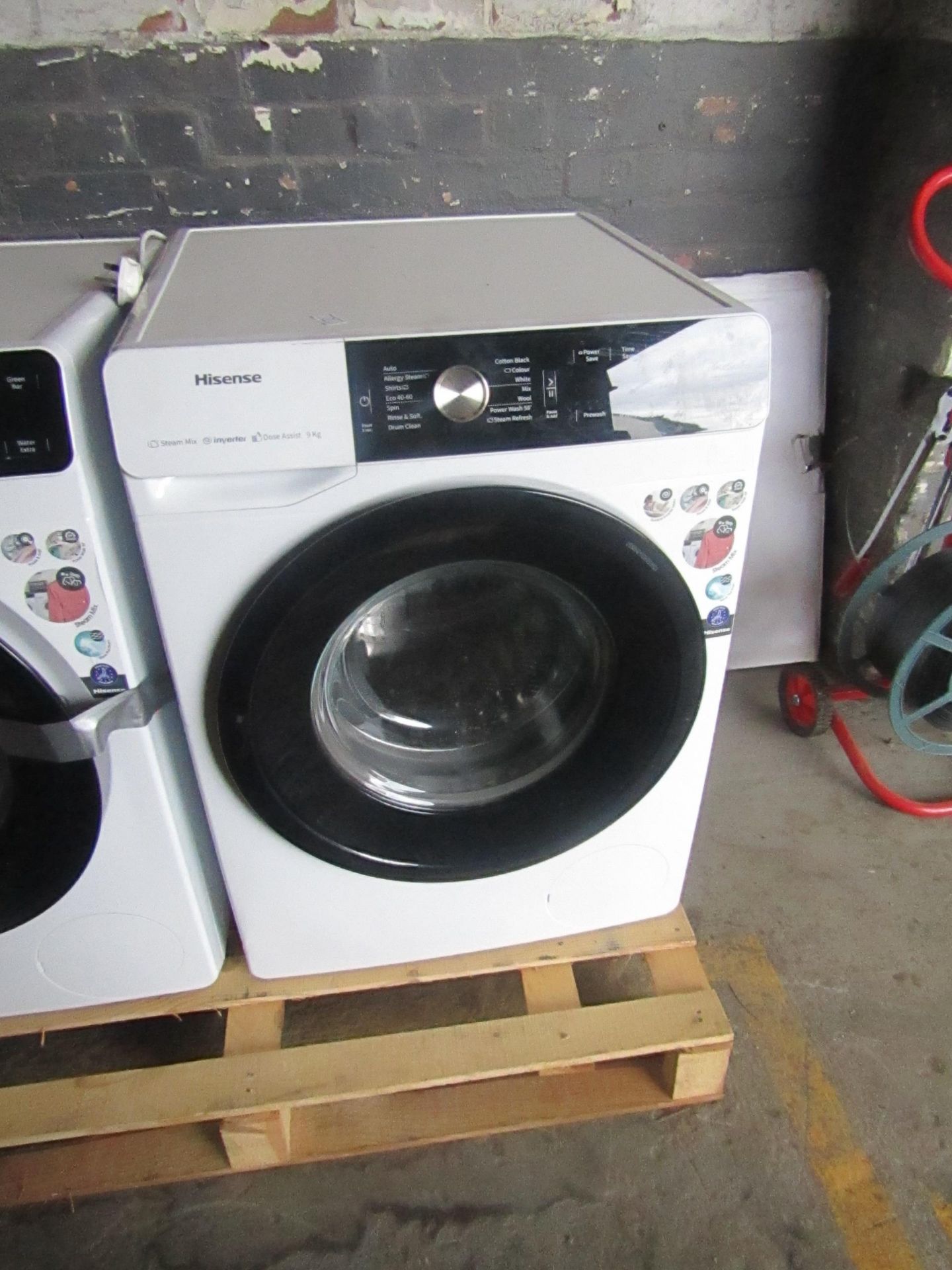 Hisense 9Kg Steam mix washing machine with Dose Assist, powers on and spins but we have not