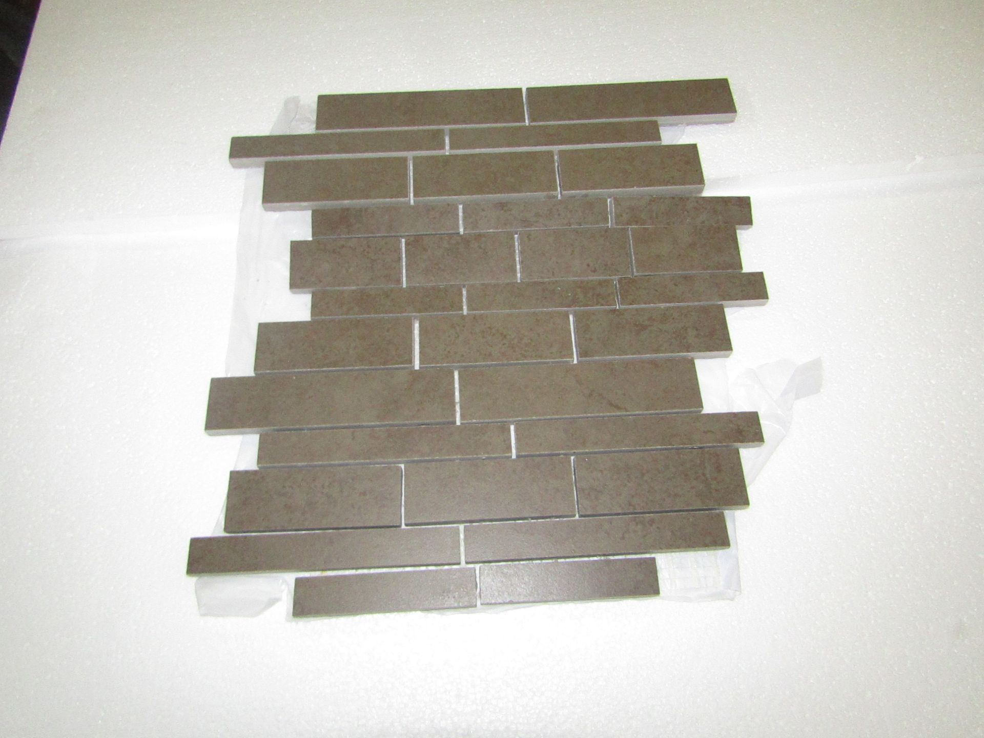 428x Gemini Young Stone Brick Mocha (ZI1676QQ1) 300 x 300 tiles, brand new. Total RRP £770.40