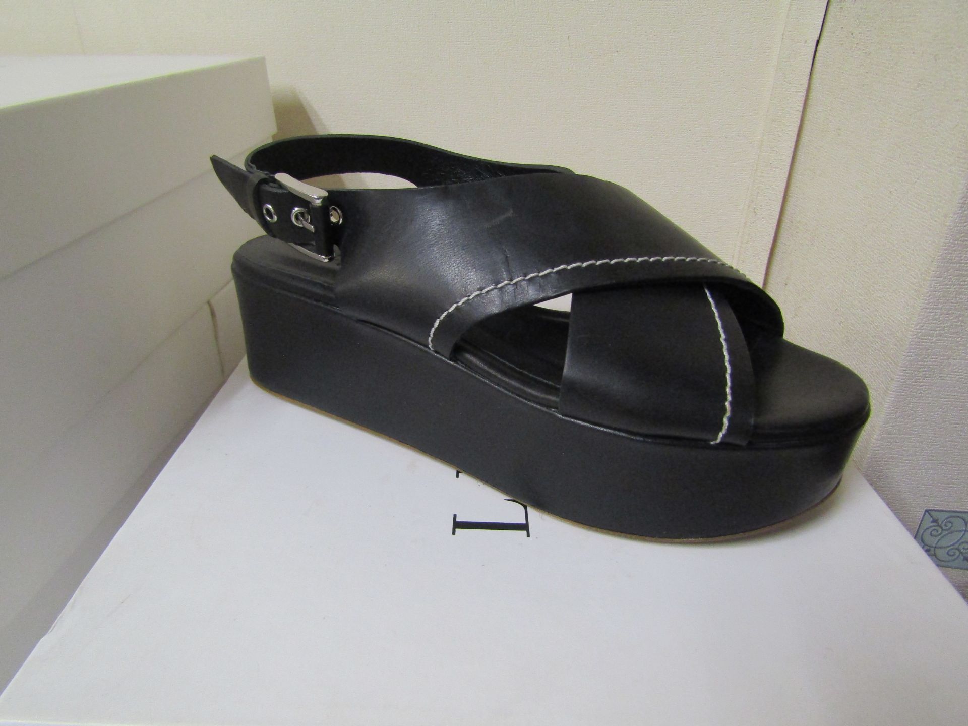 L K Bennett London Sima Black Veg Leather Shoes size 39 RRP £250 new & boxed see image for design