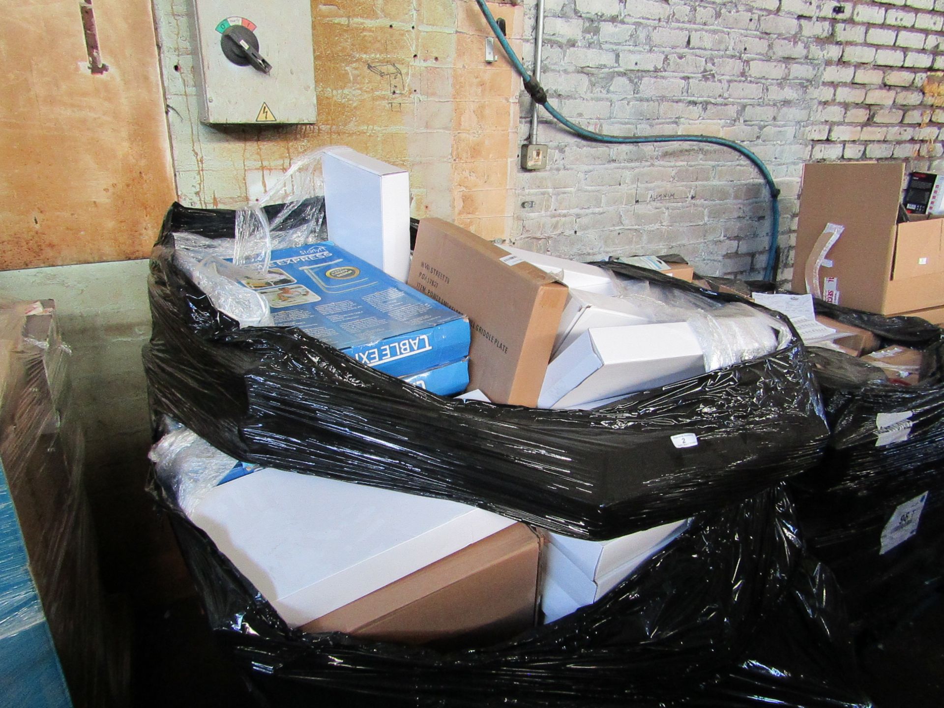 1X PALLET CONTAINING HOME ELECTRICALS | PLEASE BE AWARE THESE PALLETS ARE UNMANIFESTED & UNCHECKED