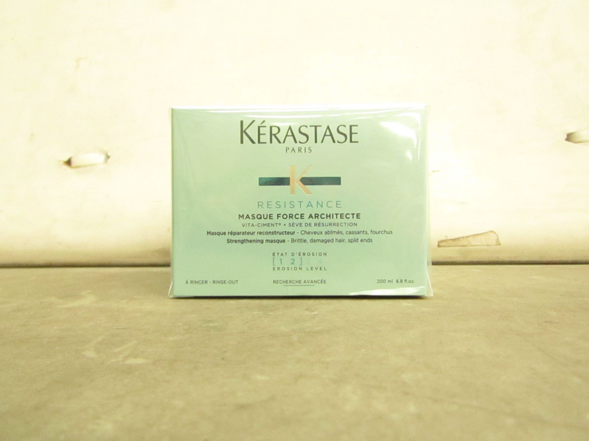 1x Kerastase - Resistance Masque Force Architecte 200ml - Unused.