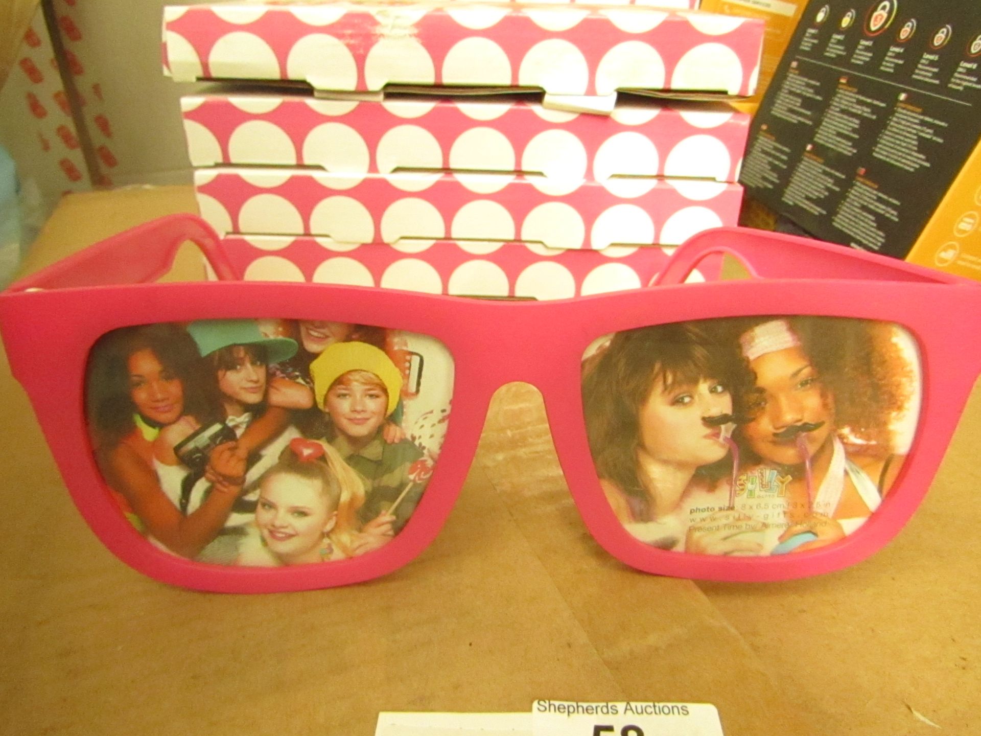 5x Photo Frame Holiday View Glasses (Pink) - Unused & Packaged.