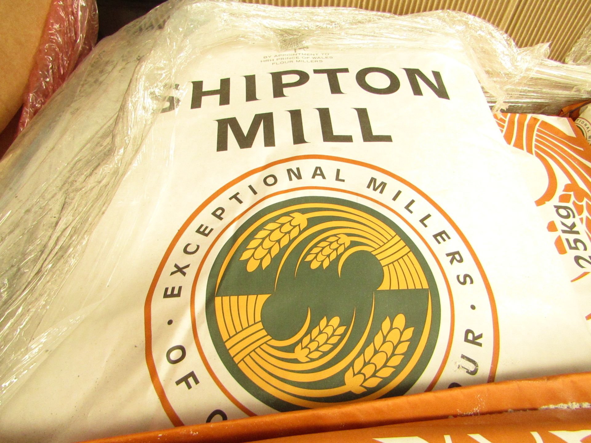 25KG bag of Shipton Mill Traditional Organic White Flour, BB Dec 2021, RRP £24.99