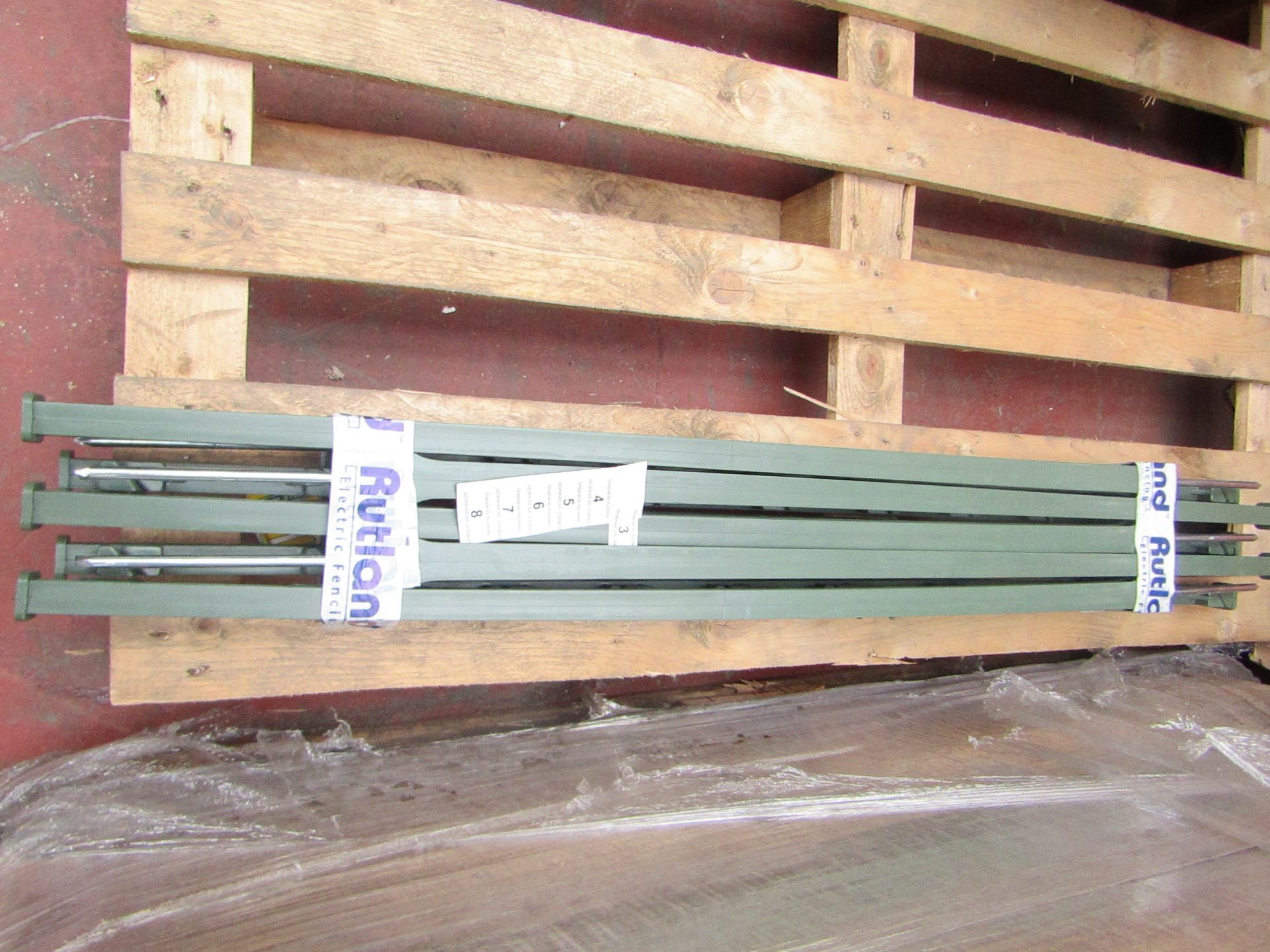 10 Pack of Rutland Green Economy Electric Fencing Poly Posts - New & Good Condition. RRP £25 @