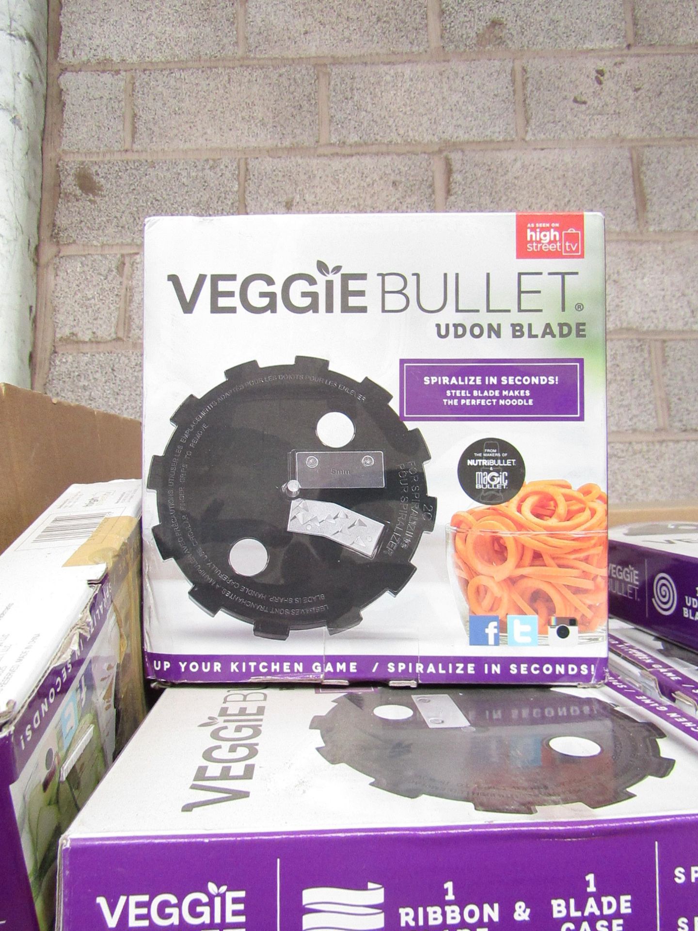 | 2X | BOX CONTAINING 20 UNITS OF 14 VEGGIE BULLET RIBBON BLADES | NEW AND BOXED | NO ONLINE