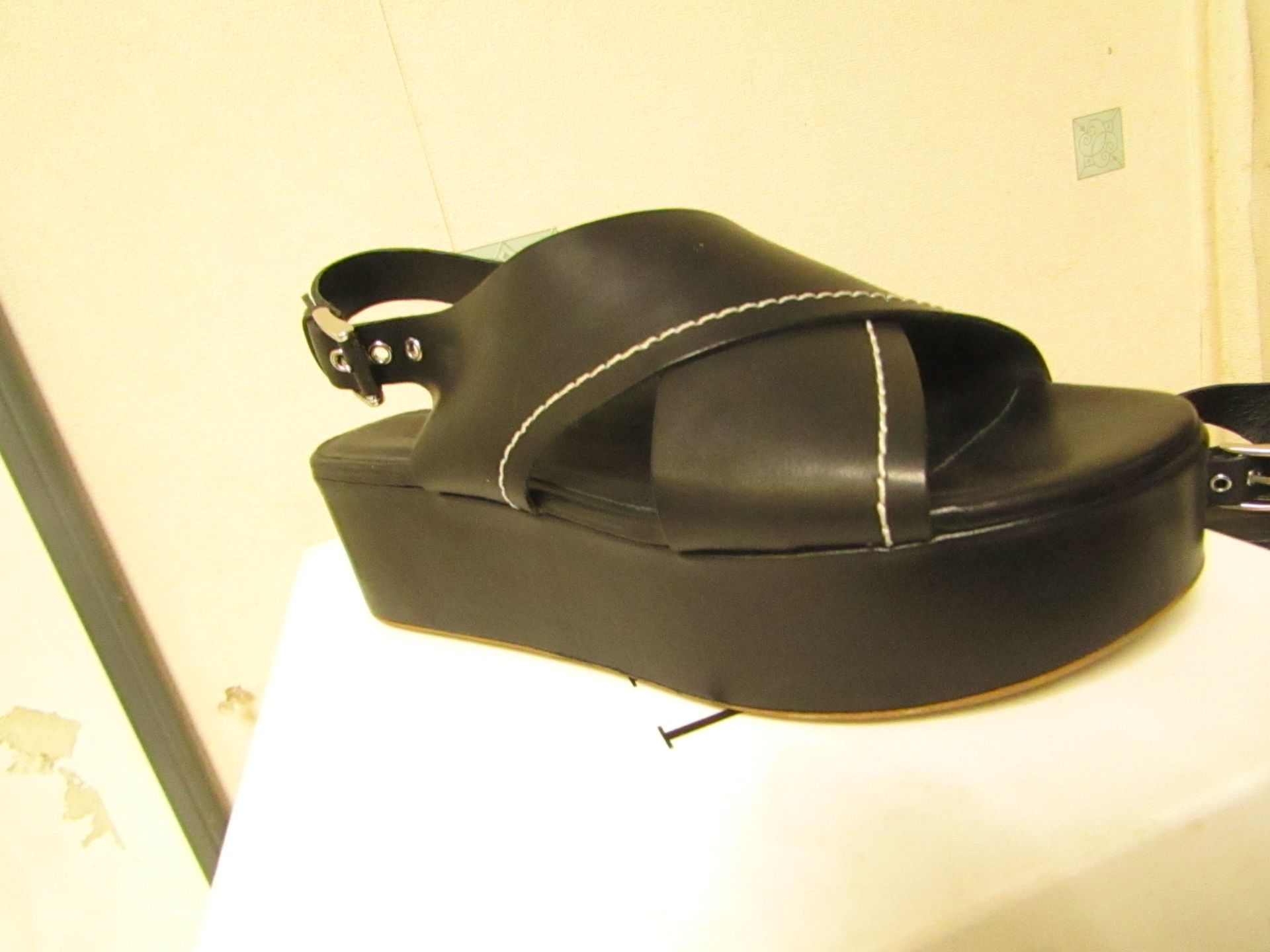 L K Bennett London Sima Black Veg Leather Shoes size 39 RRP £250 new & boxed see image for design