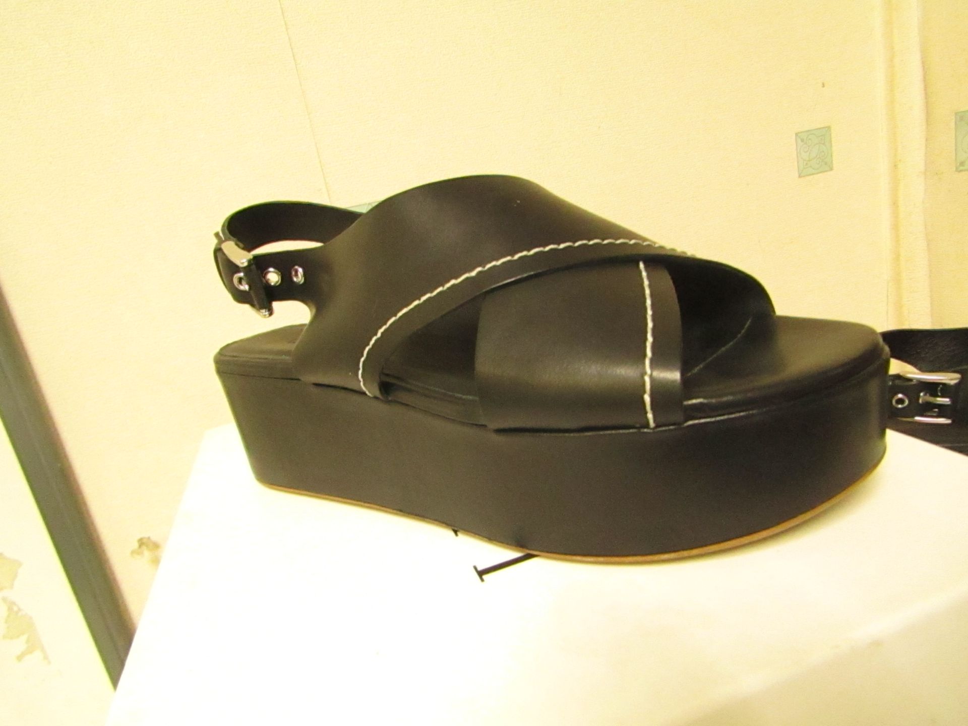 L K Bennett London Sima Black Veg Leather Shoes size 40 RRP £250 new & boxed see image for design