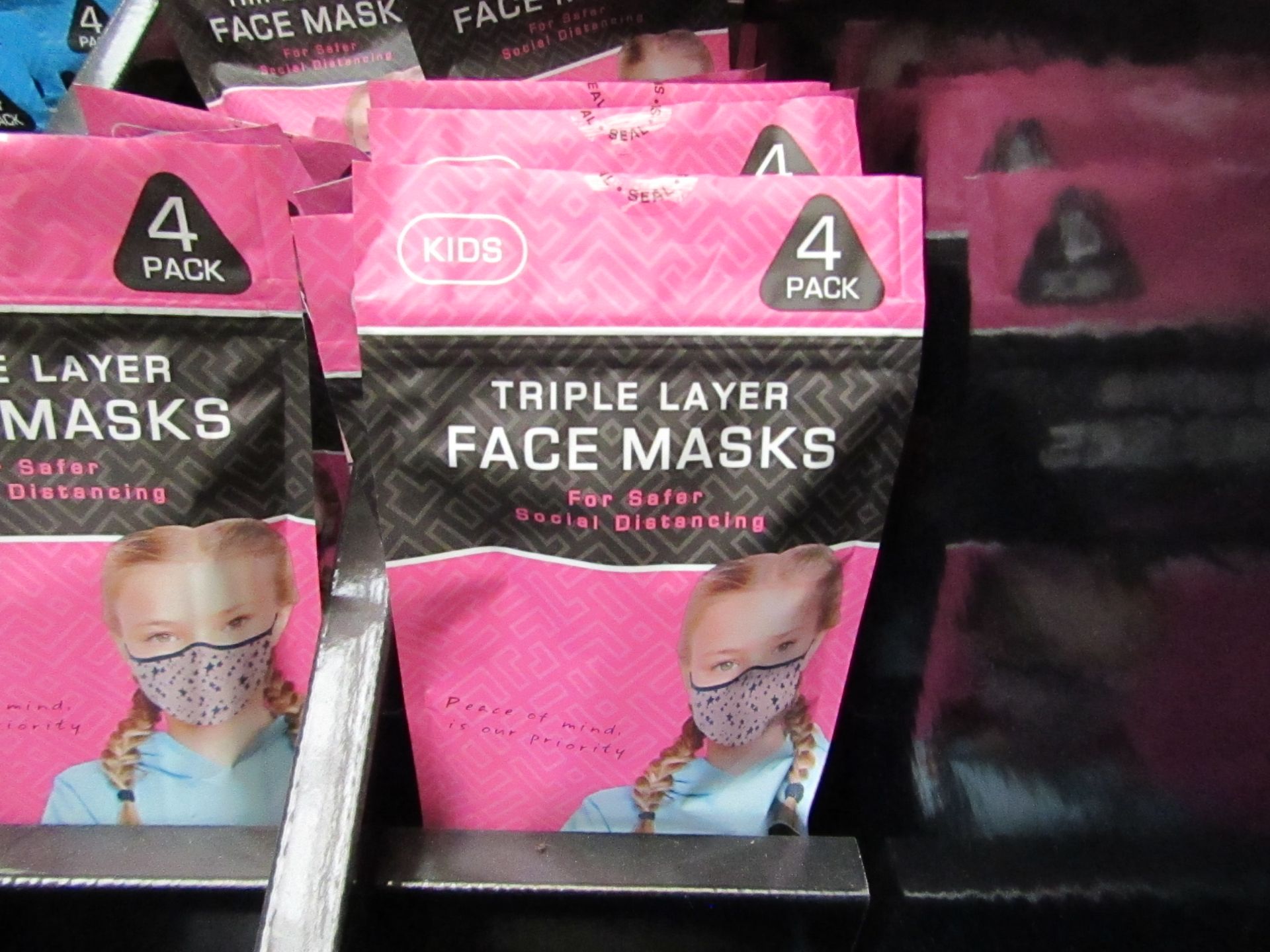 4x Social Lab - Childrens Triple Layer Face Masks - 2x Boys & 2x girls, mixed (4 Per Pack) - New &