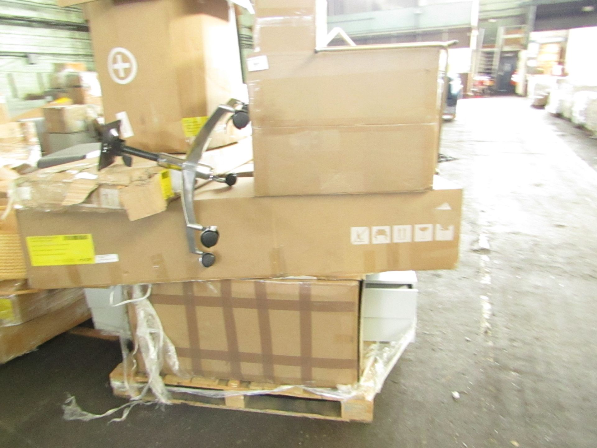 | 1X | PALLET OF FAULTY / MISSING PARTS / DAMAGED CUSTOMER RETURNS MADE.COM STOCK UNMANIFESTED |