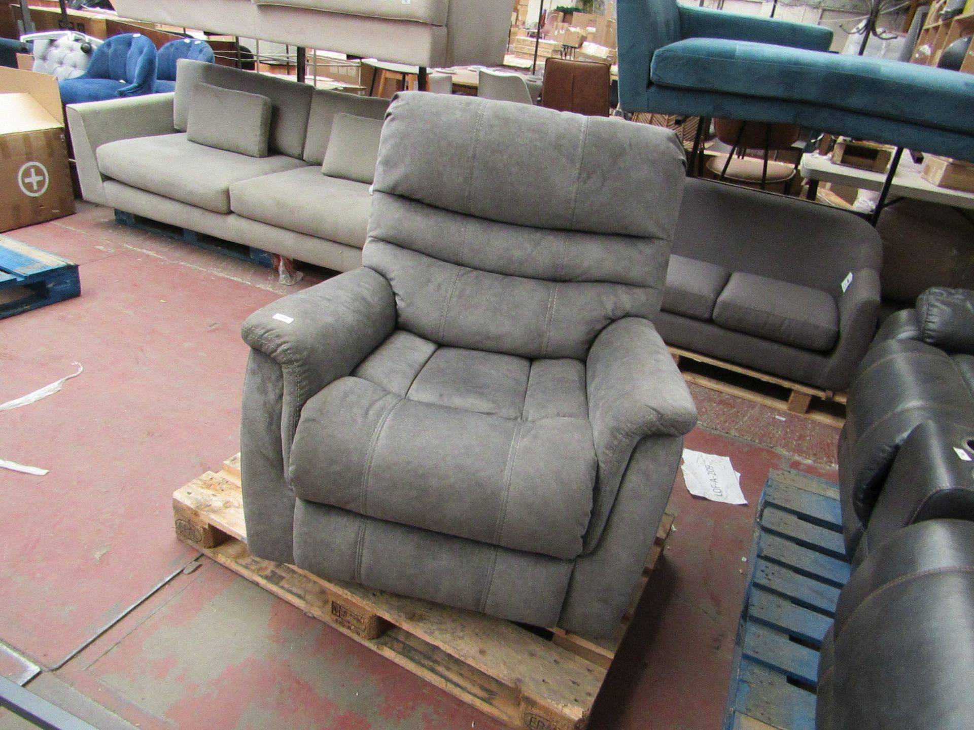 | 1X | THOMASVILLE LAZY BOY ARM CHAIR | SOFT GREY BENSON LEATHER | UNCHECKED & NO BOX | RRP |