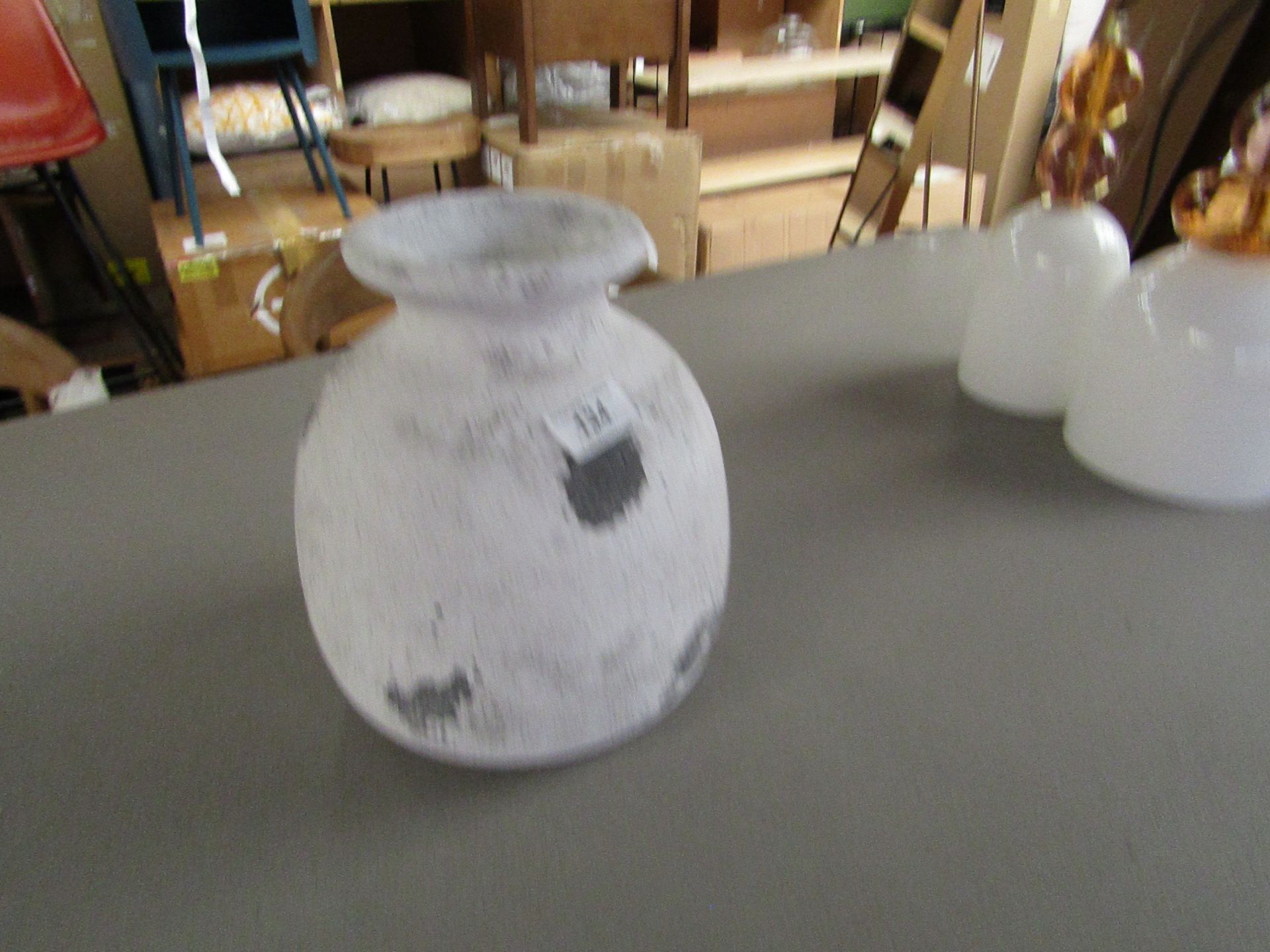 | 1X | MADE.COM CONCRETE GREY VASE | UNCHECKED & BOXED | RRP | PALLET ID 1Q2048 |