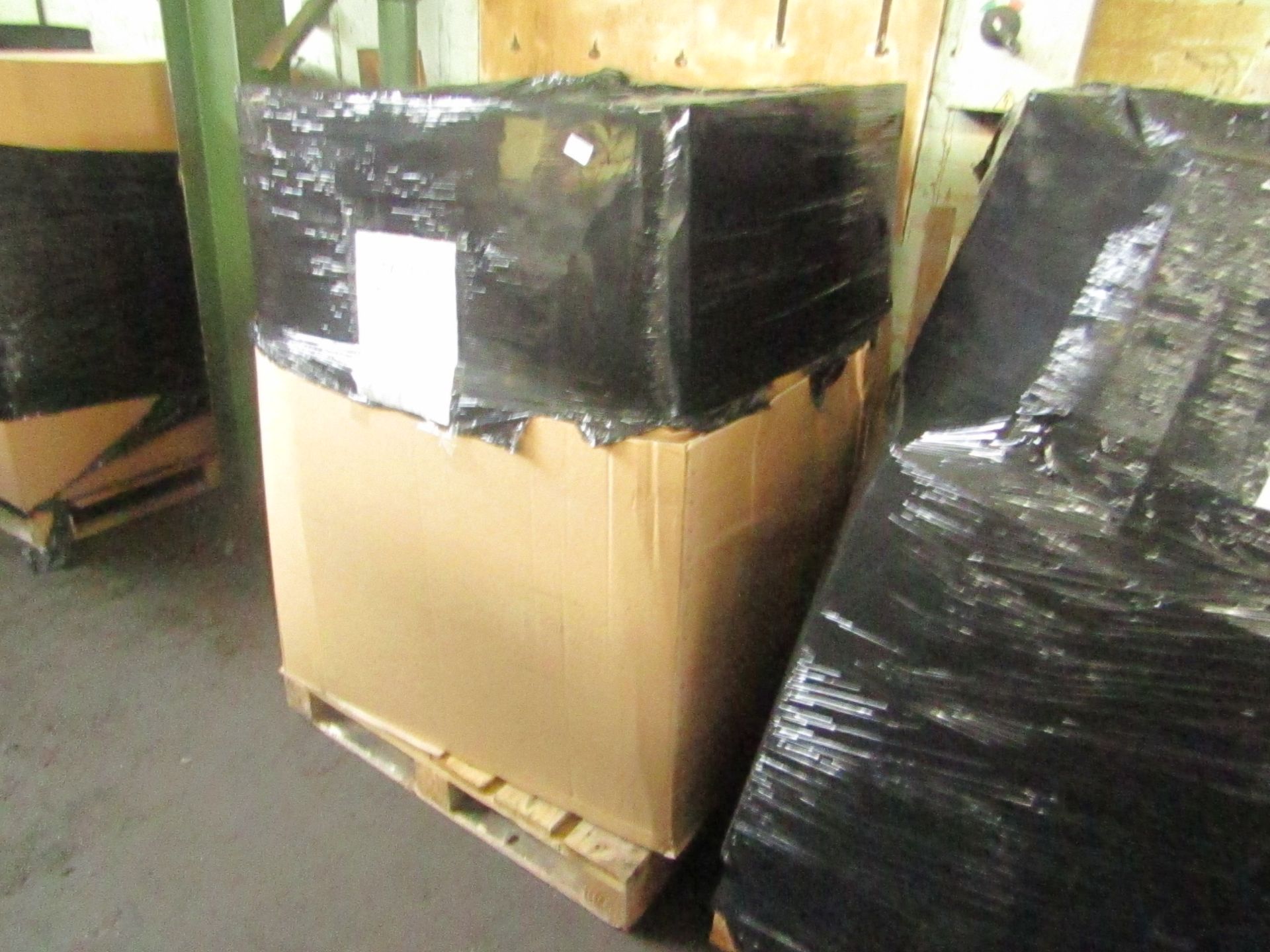 | 1X | PALLET CONTAINING CUSTOMER RETURN SIXTY FRIDGES MINI FRIDGES | PALLETS ARE UNCHECKED SO NO