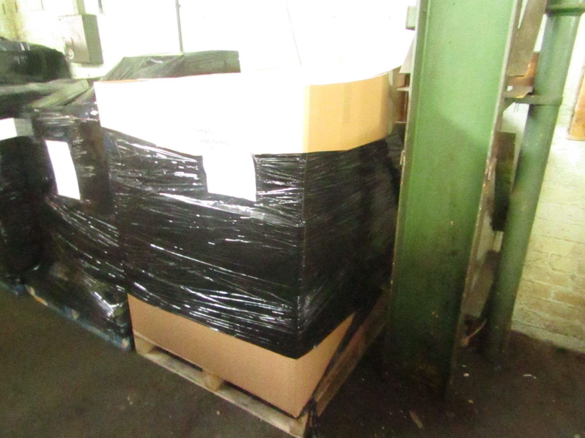 | 1X | PALLET CONTAINING CUSTOMER RETURN SIXTY FRIDGES MINI FRIDGES | PALLETS ARE UNCHECKED SO NO