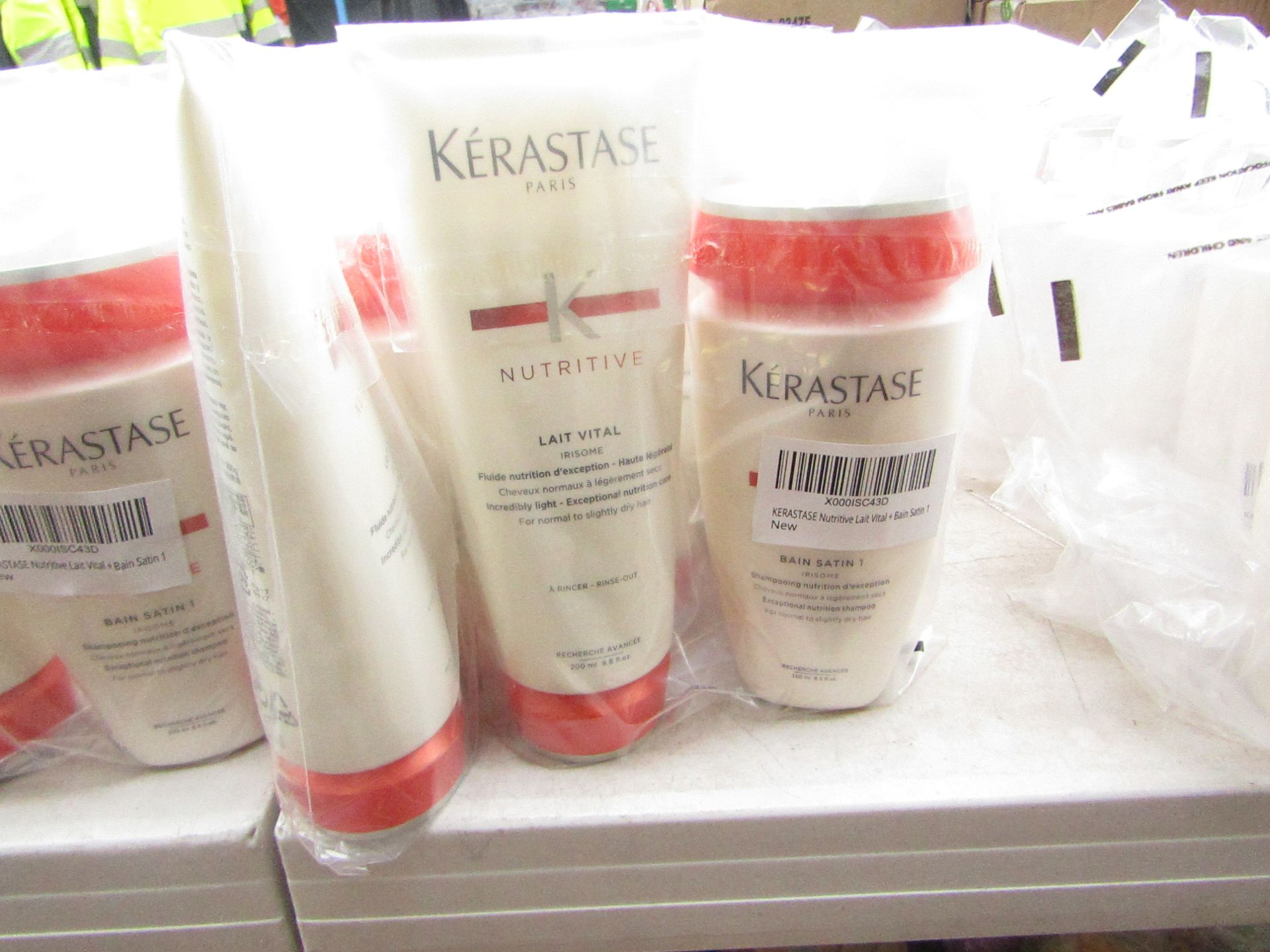 1x keratase nutritive lait vital 200ml - 1x keratase bain satin 1 250ml - new & packaged - RRP £37