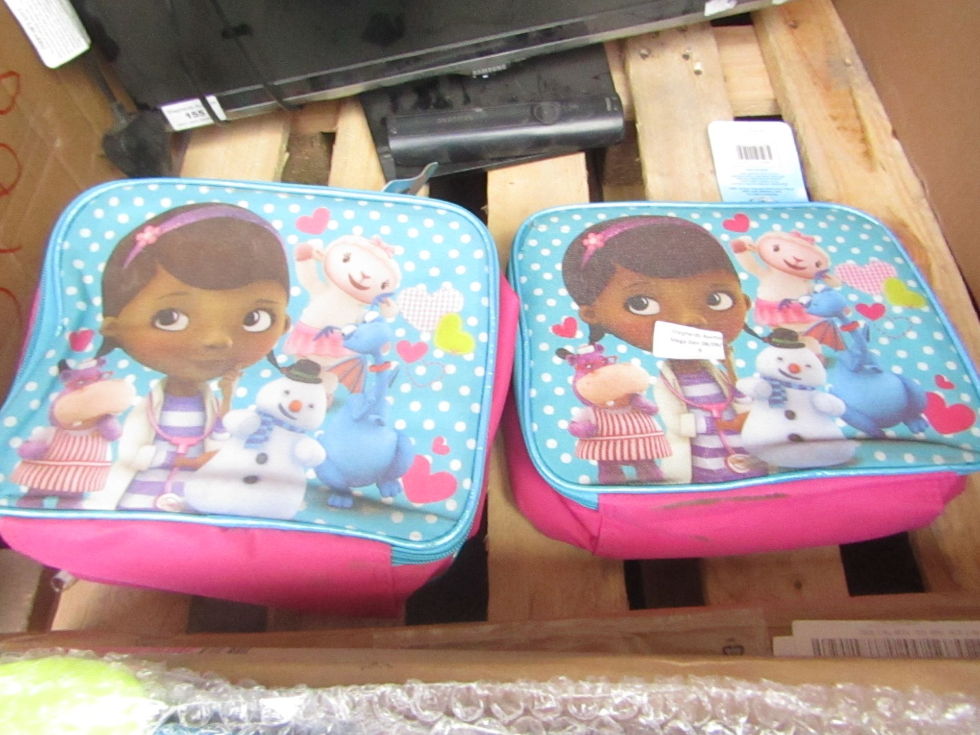 3x Disney Doc Mcstuffins Lunch Box | Appears Unused With Tags However Items Have A few Dirt marks.