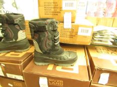 RiverLand - Boys Snow Boots - Size 3 - Unused & Boxed. - Please See Image For Design.