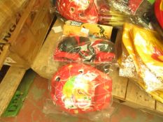 1X KIDS SPORTS SAFETY HELMET WITH KNEE AND ELBOW PADS, UNCHECKED AND PACKAGED.