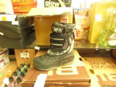 RiverLand - Boys Snow Boots - Size 4 - Unused & Boxed. - Please See Image For Design.