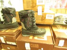 RiverLand - Boys Snow Boots - Size 3 - Unused & Boxed. - Please See Image For Design.