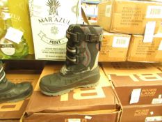 RiverLand - Boys Snow Boots - Size 3 - Unused & Boxed. - Please See Image For Design.