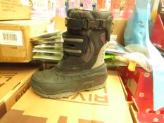 RiverLand - Boys Snow Boots - Size 4 - Unused & Boxed. - Please See Image For Design.