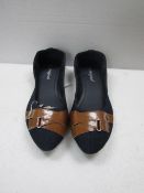 3x Pairs of ladies brown band dolly shoes, size40, new & packaged.