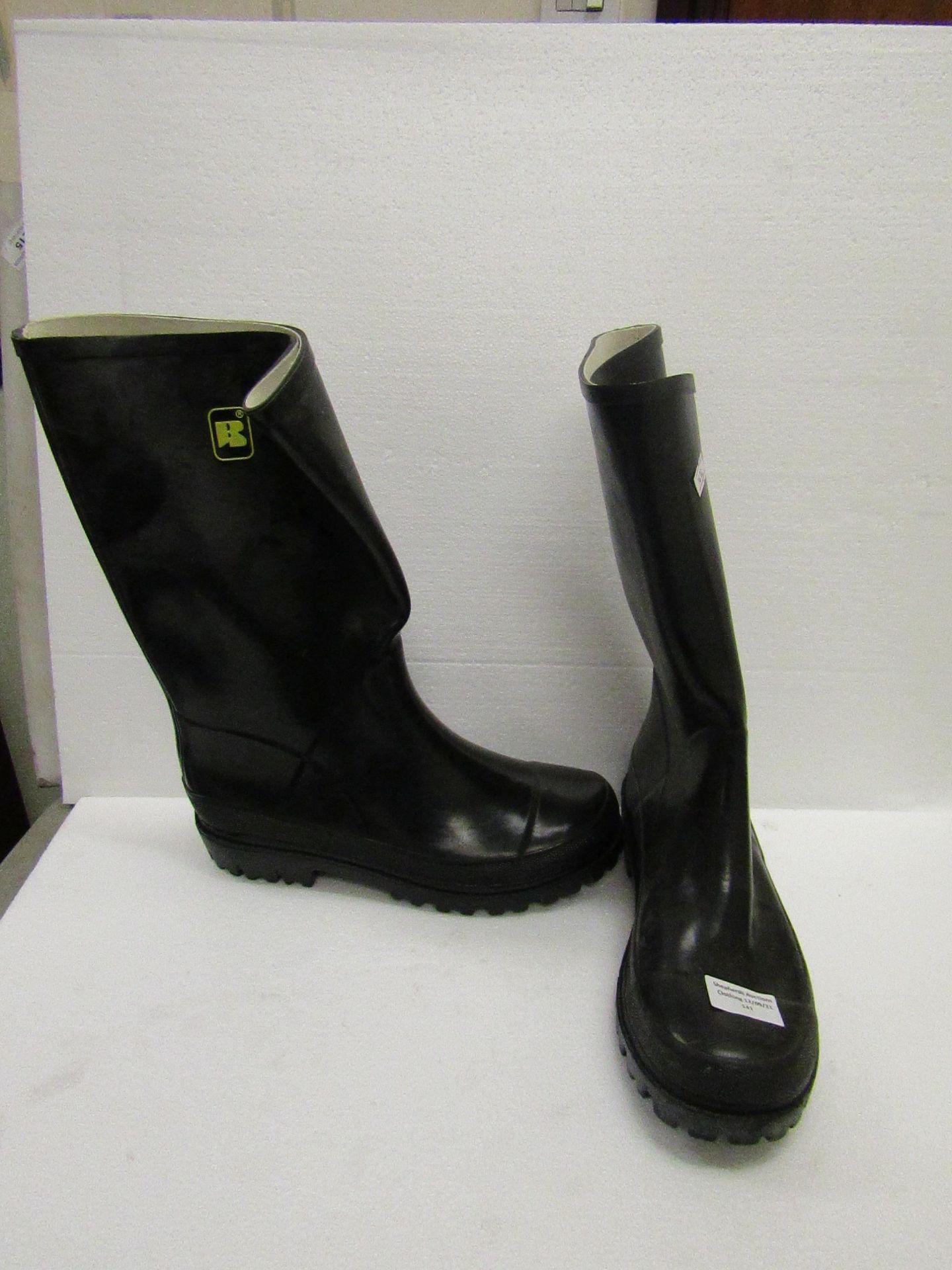 Black Rubber Boots size 8 new see image