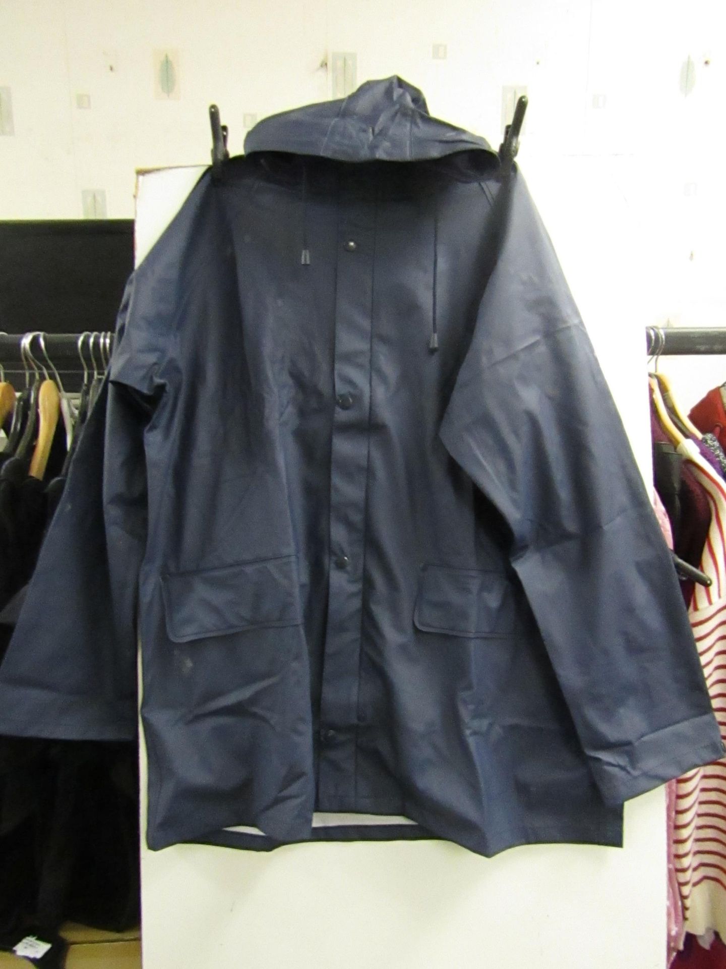 Hiking goods craftland jacket, size M, new & packaged.