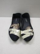 3x Pairs of ladies white band dolly shoes, size38, new & packaged.