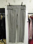 Pair of hilary radley ladies Pull on Trousers with Cigarette leg, new size 18