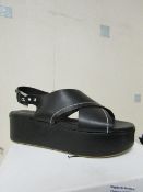 L K Bennett London Sima Black Veg Leather Shoes size 39 RRP £250 new & boxed see image for design