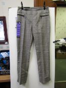 Pair of hilary radley ladies Pull on Trousers with Cigarette leg, new size 8